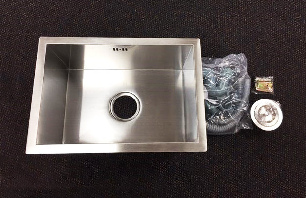 High Quality Handmade Stainless Steel Sink with Overflow